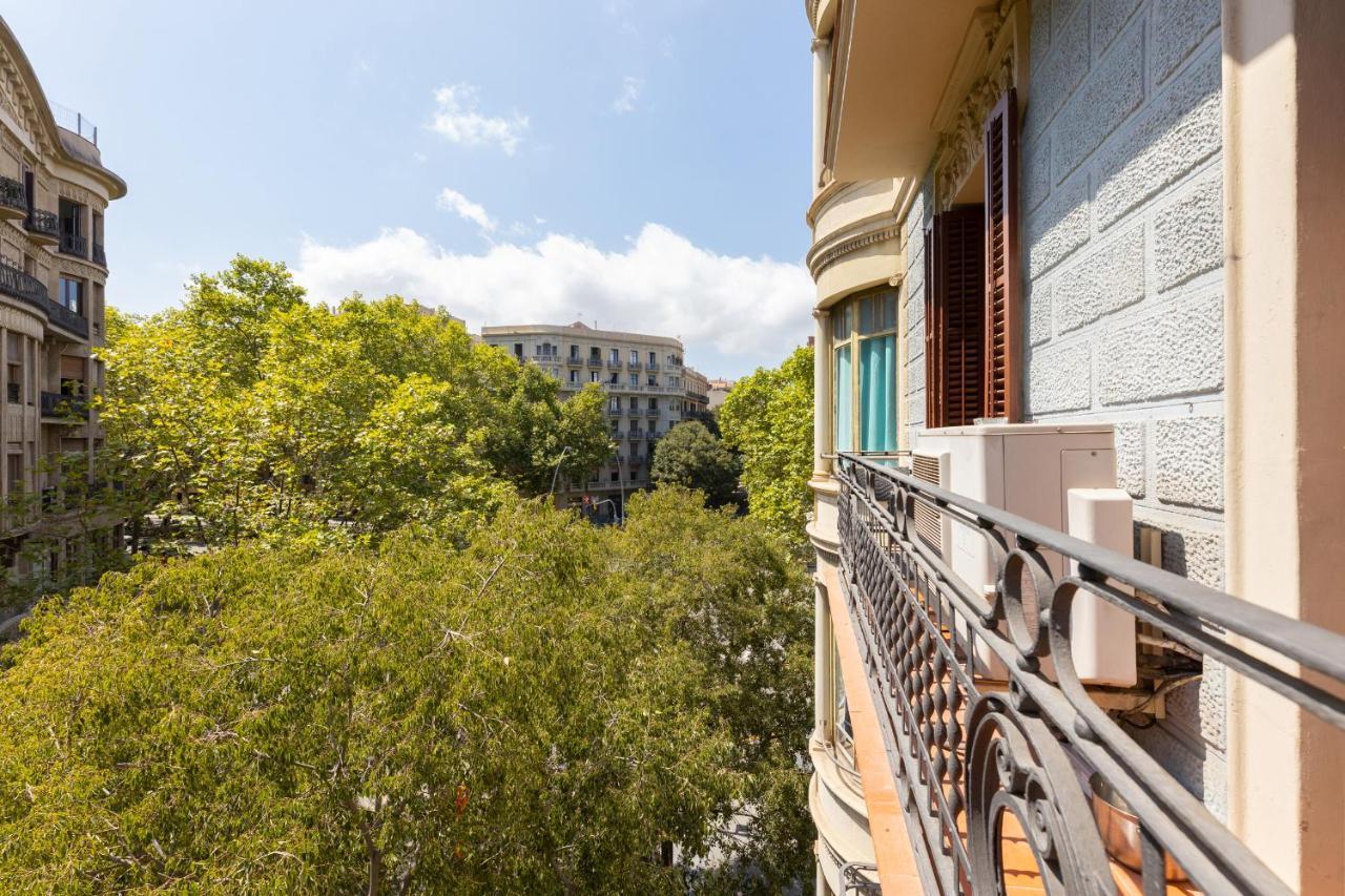 Aparteasy - Family 4-Bedroom Apartment, Barcelona